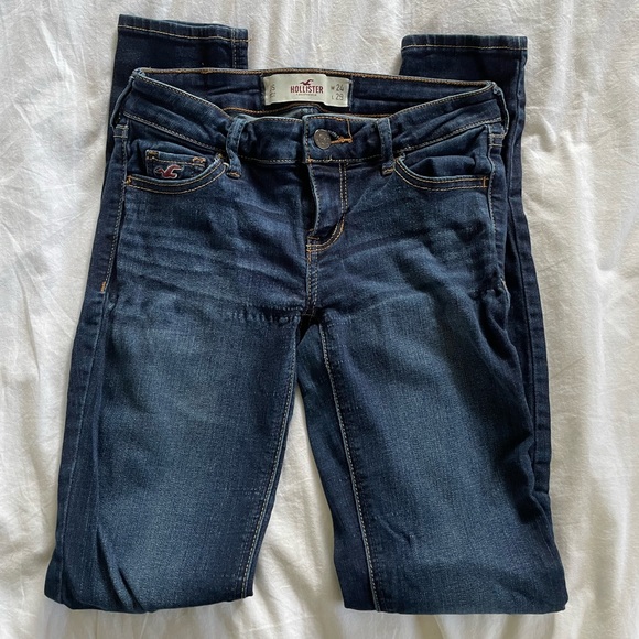 Hollister Low-Rise Skinny Jeans - Picture 6 of 7